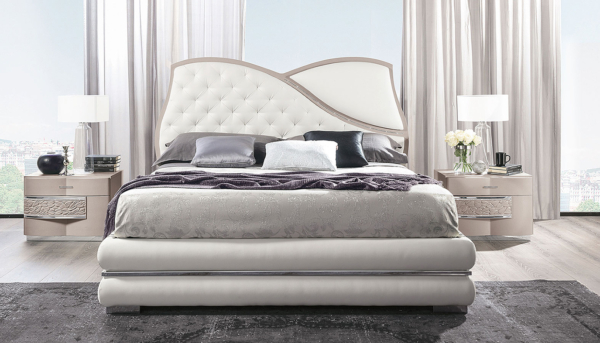 beige λευκό luxury κρεβάτι με φως